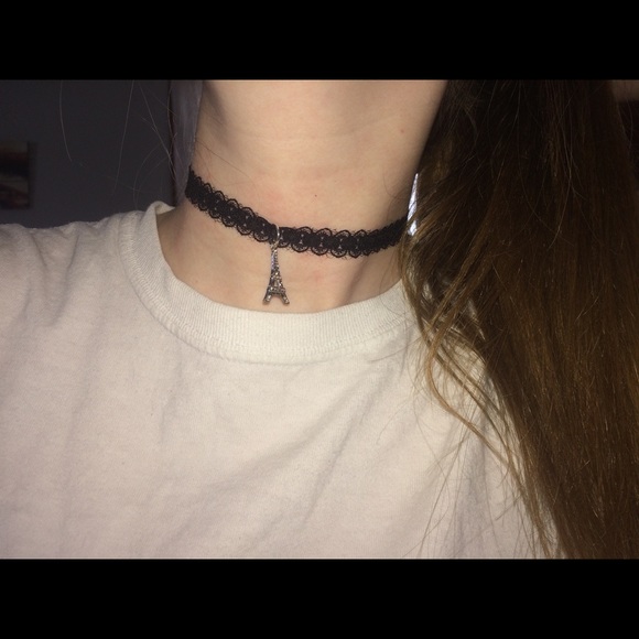 Black choker - Picture 3 of 4